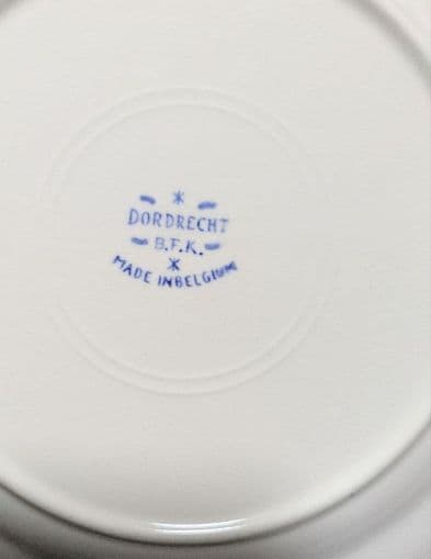 DORDRECHT B.F.K. 青い花柄プレート