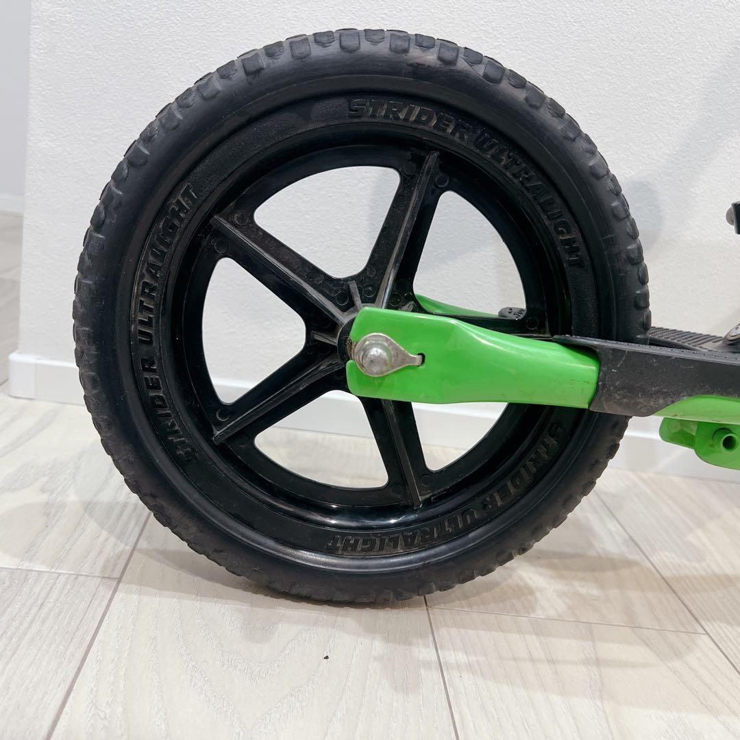 STRIDER ストライダースポーツモデル　グリーン　12インチ