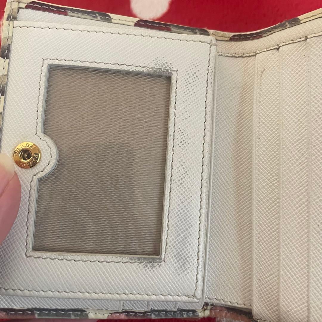 PRADA リップスティックデザイン 二つ折り財布
