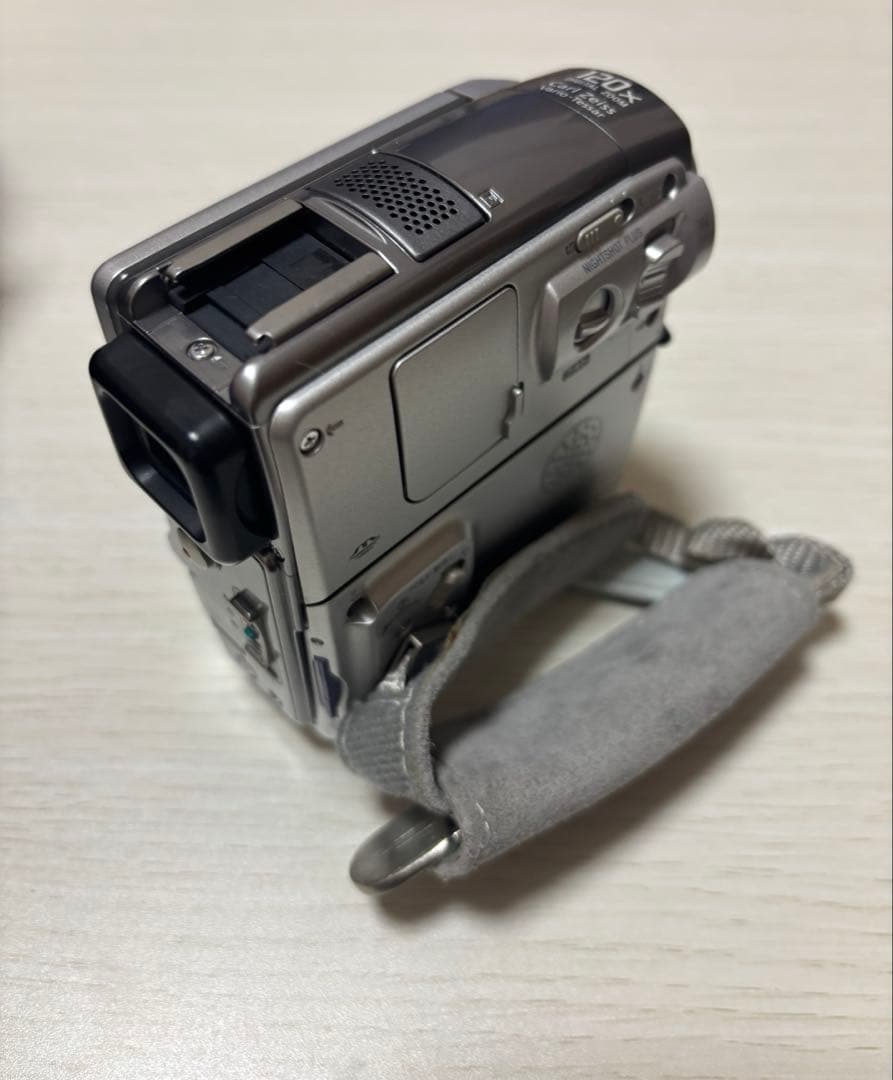 SONY デジタルビデオカメラレコーダー　DCR-PC109 付属品付き