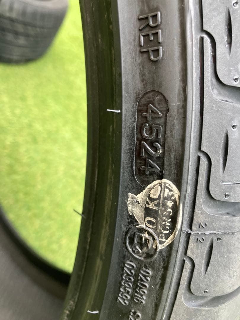 MINERVA ミネルバ　245/30R20 F105 美品