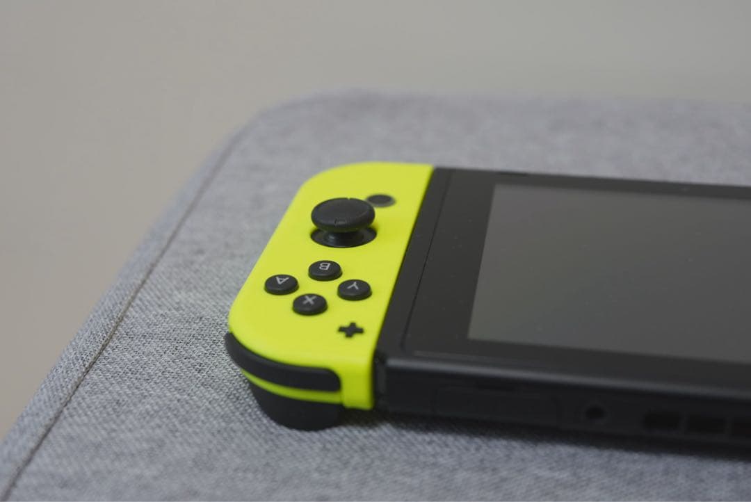 【美品】Nintendo Switch 本体 赤/黄