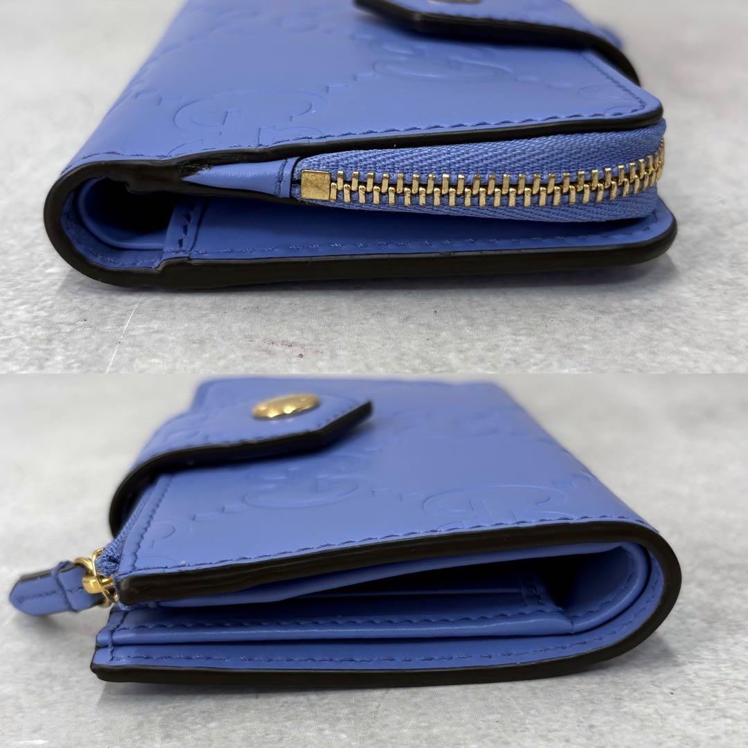 GUCCI GGエンボス ミディアムウォレット 二つ折り ミニ財布 ブルー