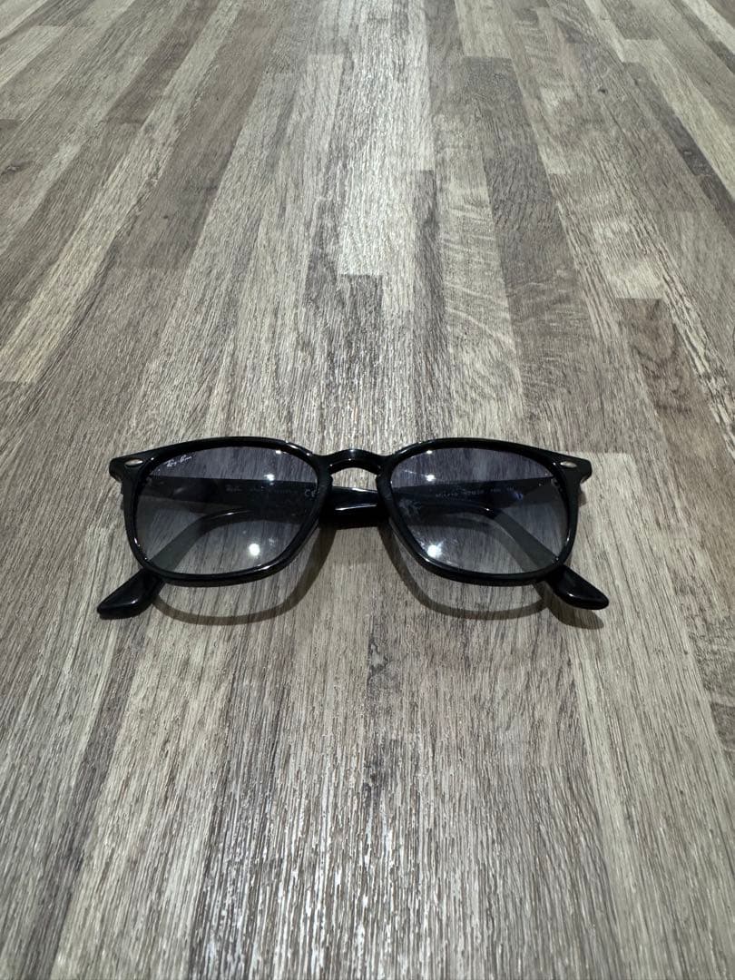 エ*ノ様 Ray-Ban 四角形サングラス ブラウンケース付き