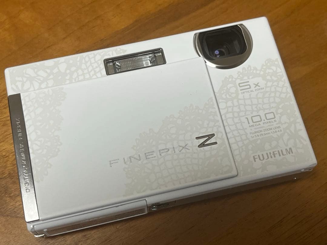 【稼動品】FUJIFILMデジタルカメラ FINEPIX Z250fd ホワイト