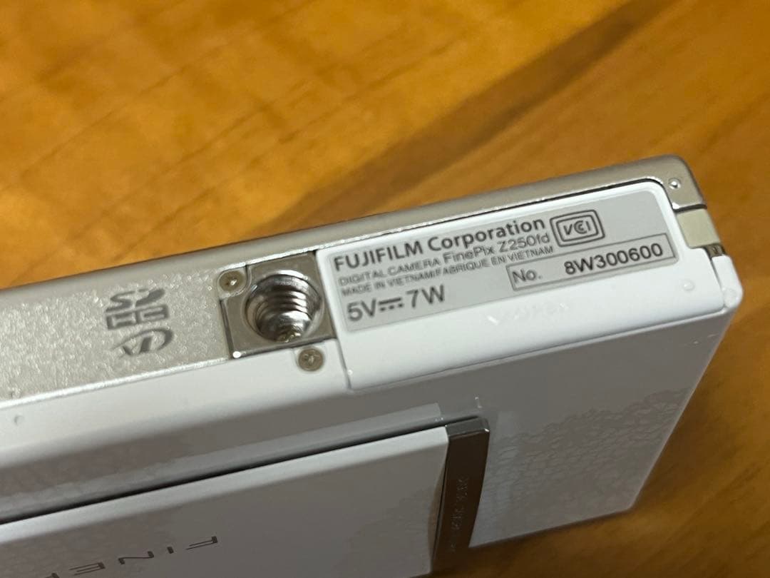 【稼動品】FUJIFILMデジタルカメラ FINEPIX Z250fd ホワイト