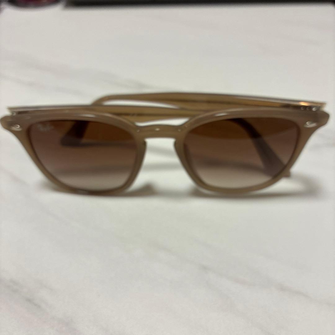 Ray-Ban ベージュ サングラス