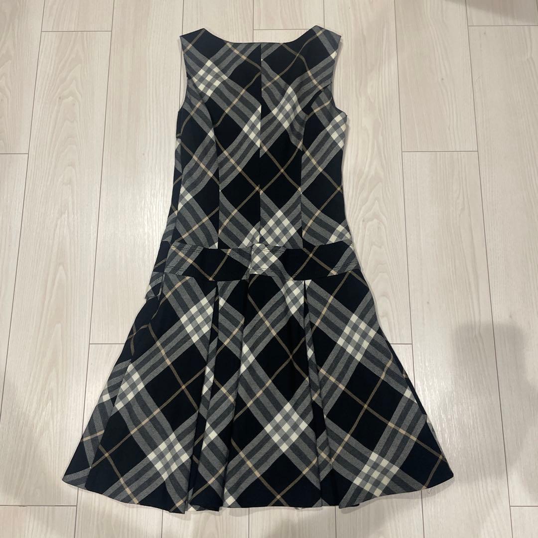 BURBERRYチェック柄 フレアワンピース　ウール　ノースリーブ