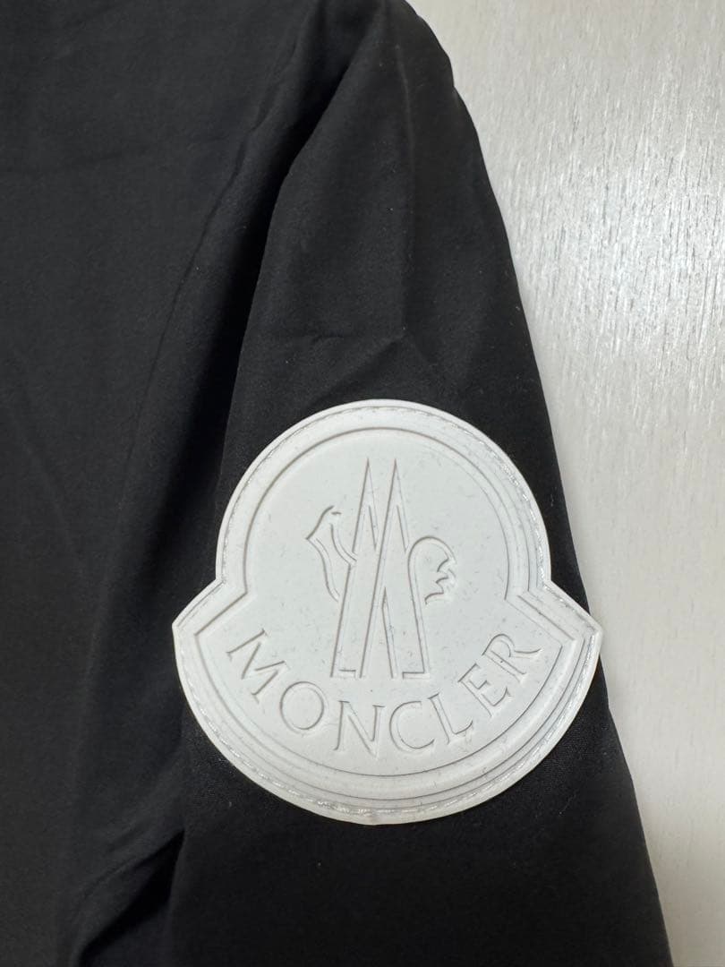 MONCLER ブラック ジャケット フード付き『セール限定品』