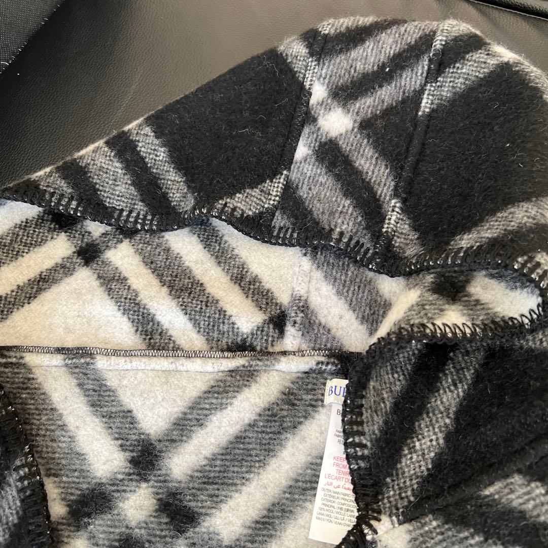 土日限定値下げ　BURBERRY チェック柄マフラー ブラック/ホワイト