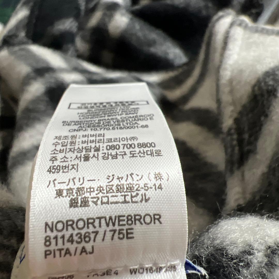 土日限定値下げ　BURBERRY チェック柄マフラー ブラック/ホワイト