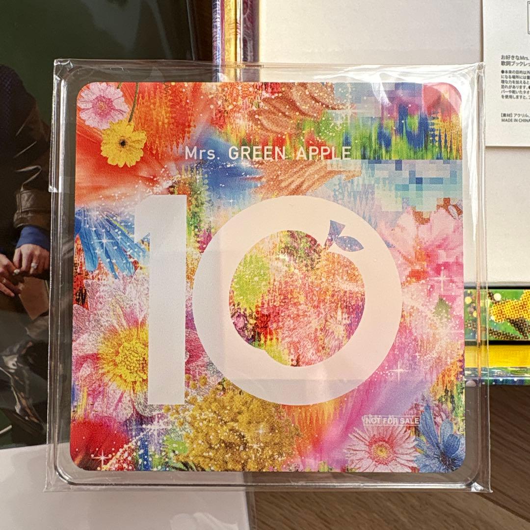 Mrs.Green Apple 10 箱とBlu-rayと一部グッズ