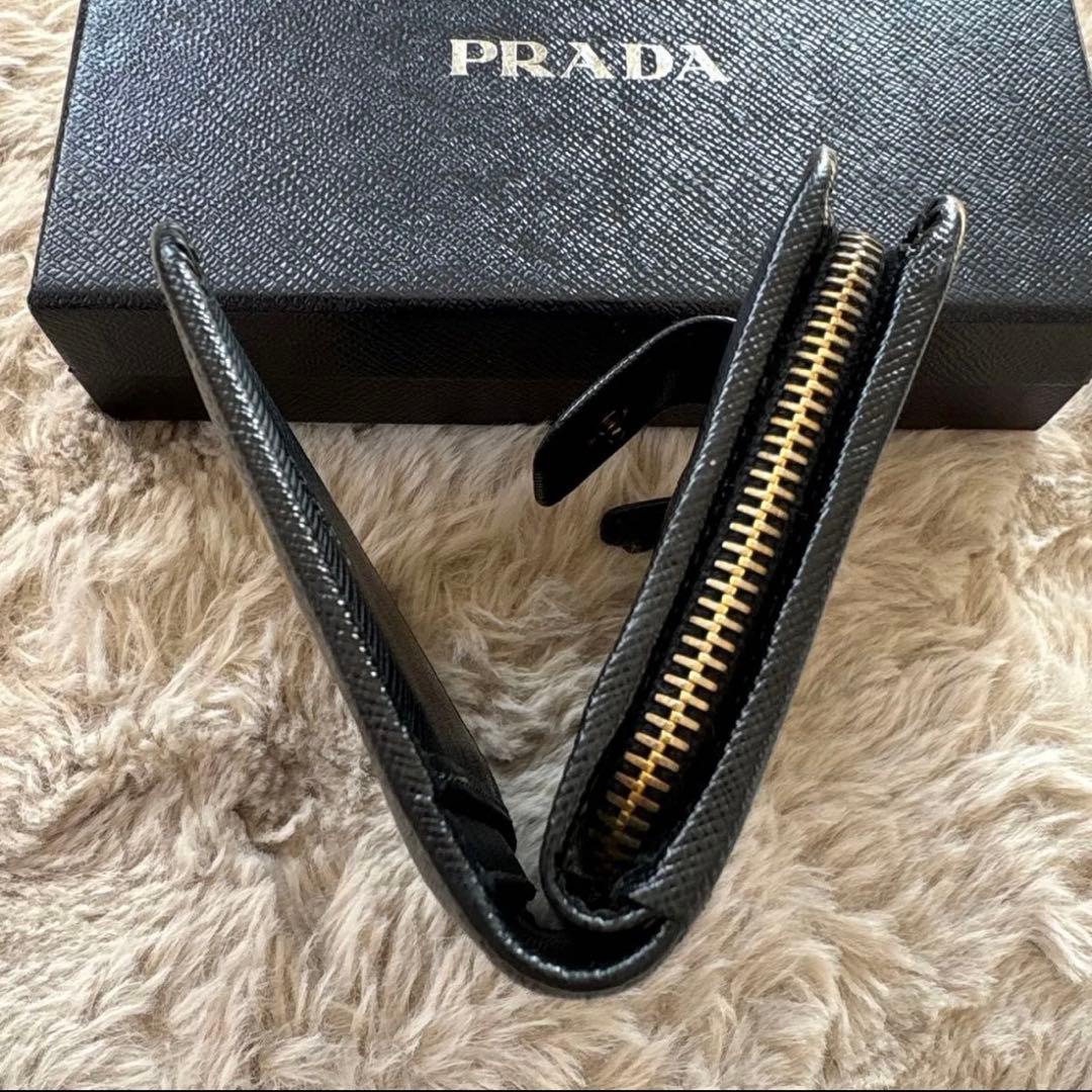 PRADA プラダ サフィアーノレザー 黒 二つ折財布 L字ファスナー