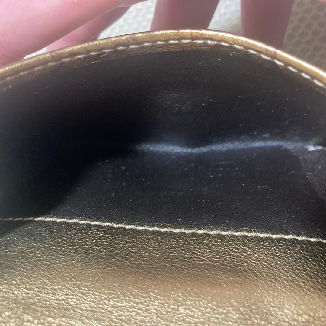 GUCCI グッチ メタリックゴールド GGパターン 二つ折り財布 レディース