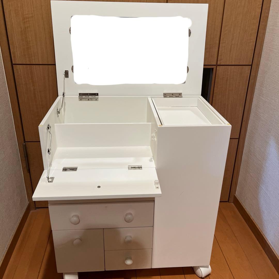 ホワイト　コスメワゴン