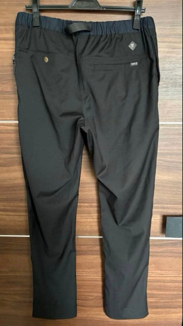くに完売品 ROARK ロアーク トラベルパンツ ブラック Lサイズ
