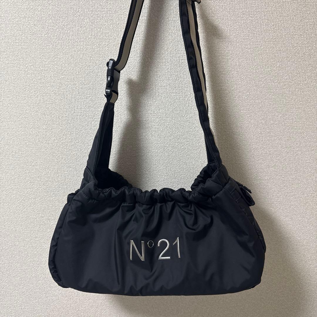 N°21 黒 ショルダーバッグ