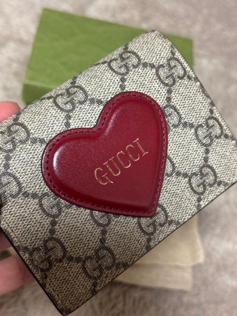 GUCCI ハートロゴ 財布「商品 4月1日までお取り置き中」