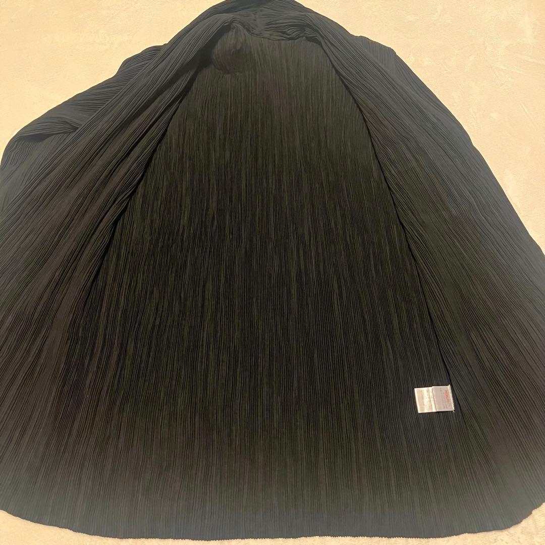 北*ン様 【美品】ISSEY MIYAKE プリーツ加工 中綿 ジャケット ショ