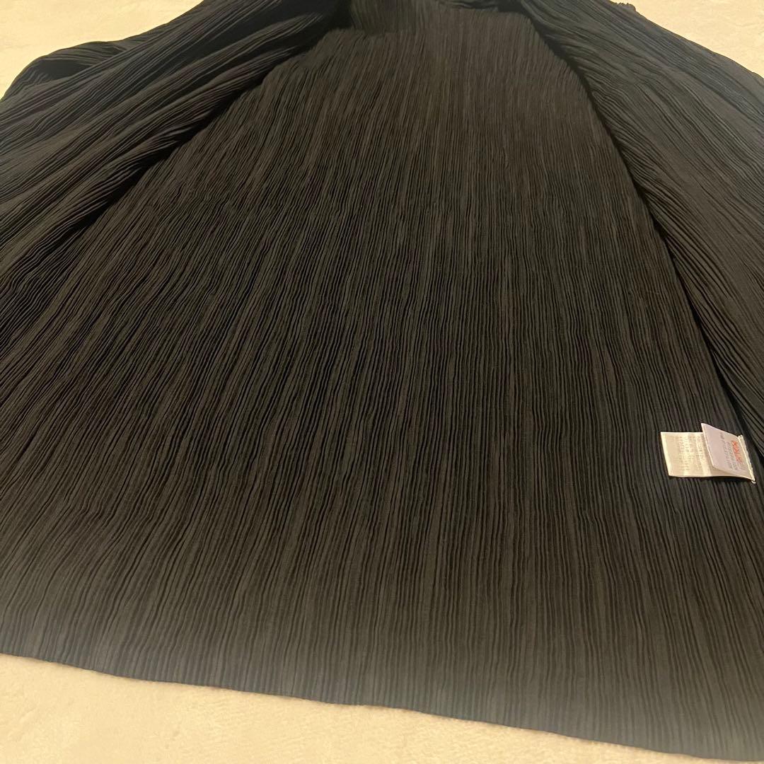 北*ン様 【美品】ISSEY MIYAKE プリーツ加工 中綿 ジャケット ショ