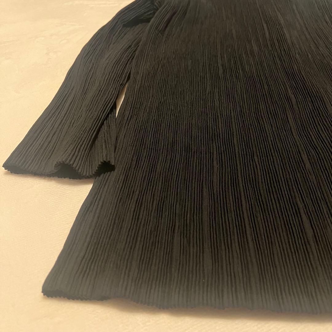 北*ン様 【美品】ISSEY MIYAKE プリーツ加工 中綿 ジャケット ショ