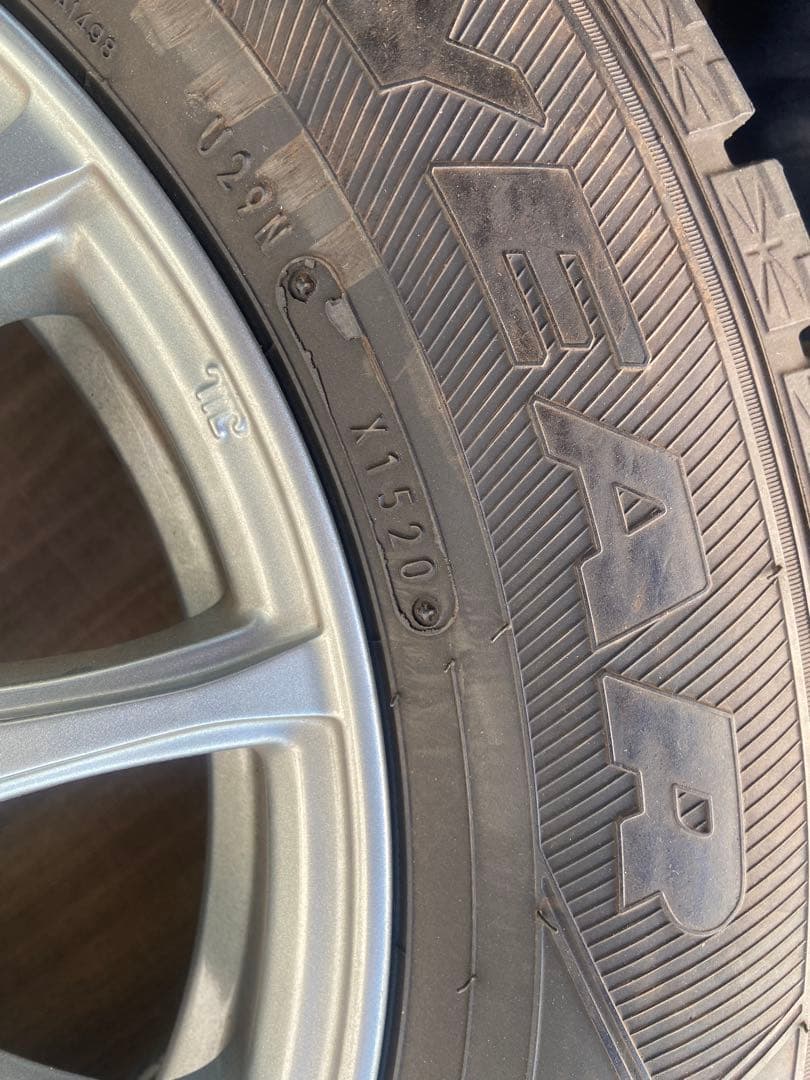 【値下げ】カローラ、プリウスなどスタッドレス195/65R15