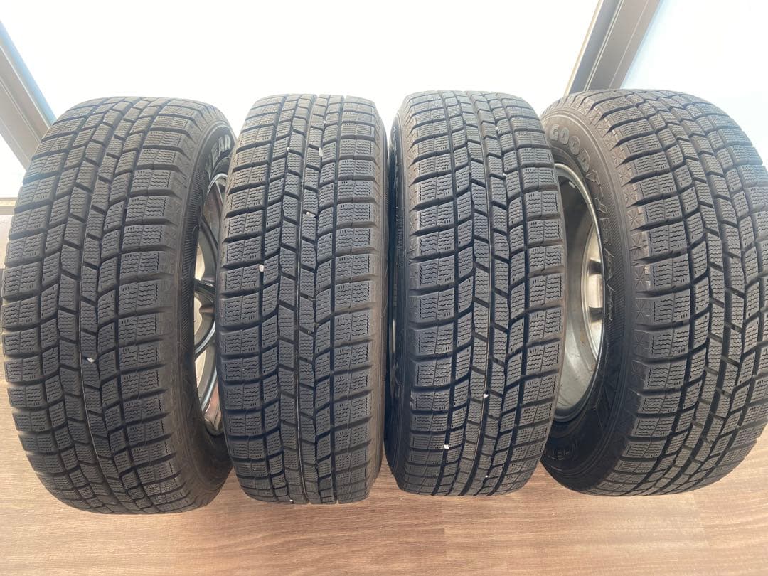【値下げ】カローラ、プリウスなどスタッドレス195/65R15