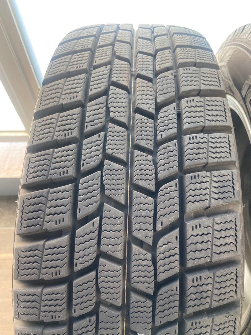 【値下げ】カローラ、プリウスなどスタッドレス195/65R15