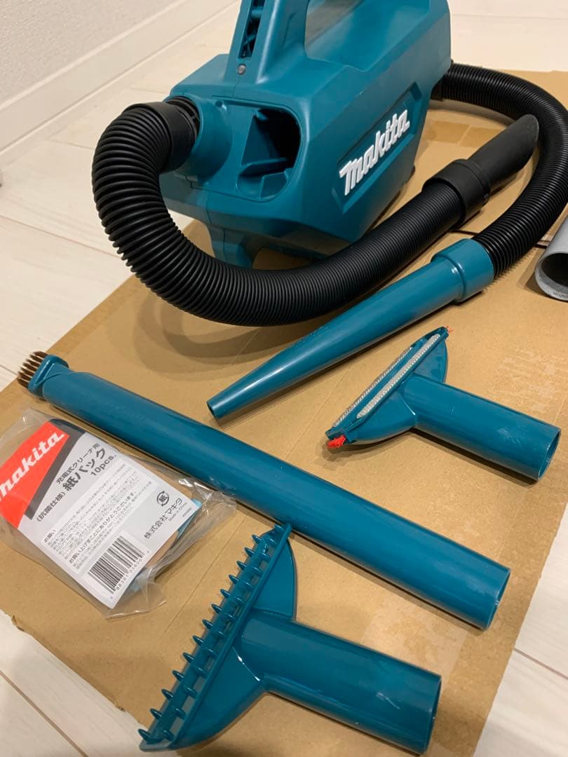 大幅お値下げ マキタ 充電式掃除機 小型 中古品