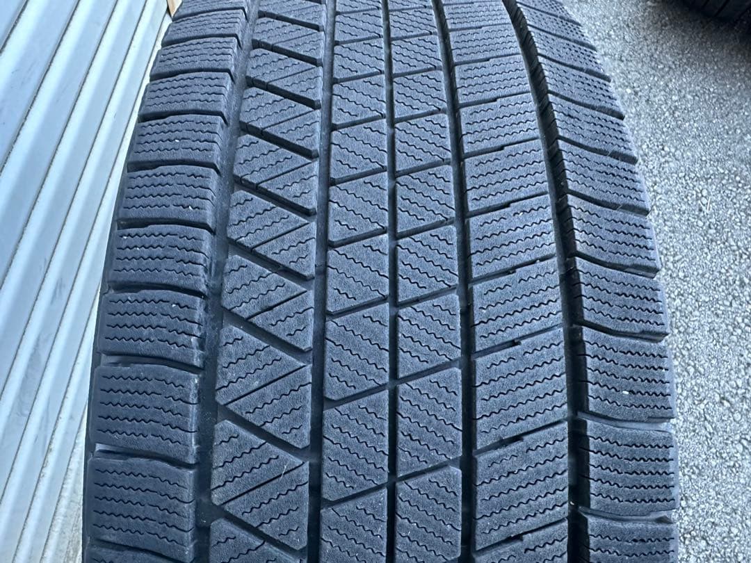 ブリヂストン VRX3 スタッドレスタイヤ 225/55R18 ×1本