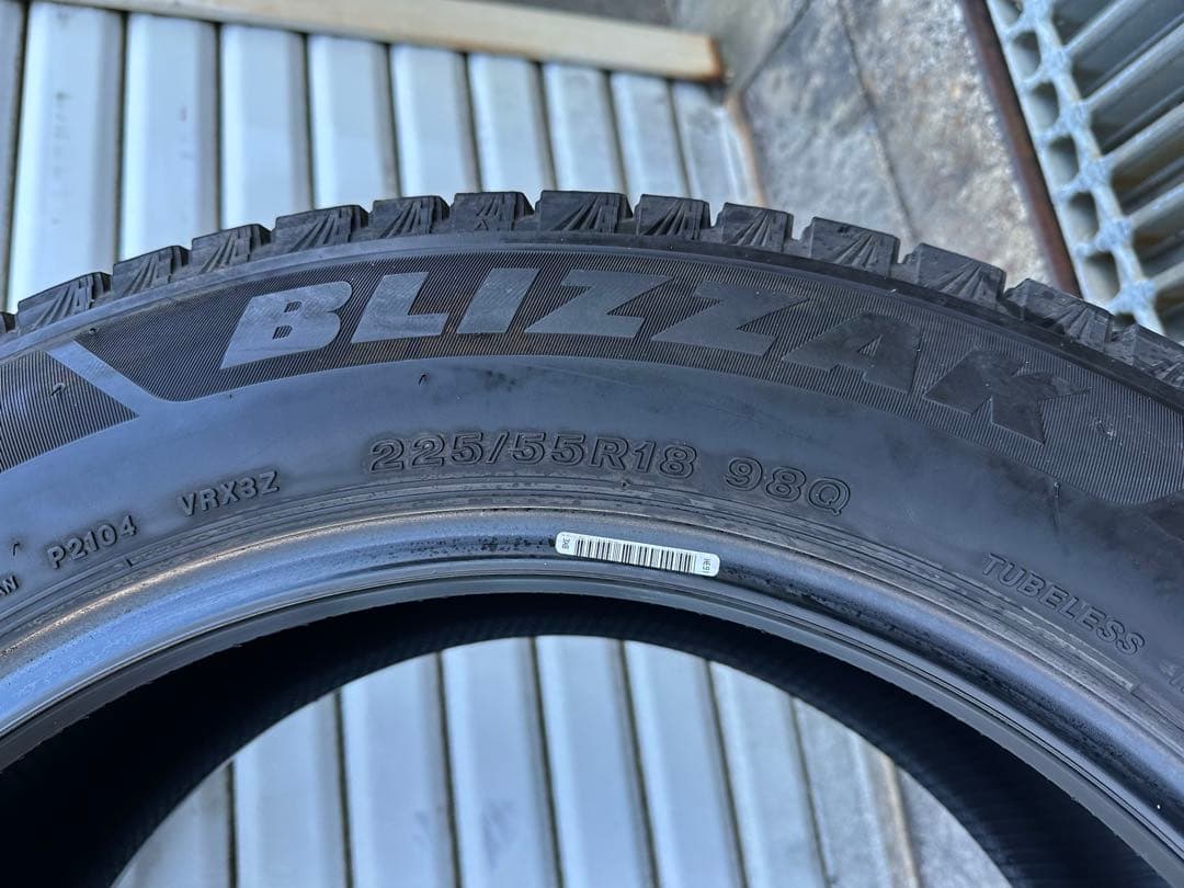 ブリヂストン VRX3 スタッドレスタイヤ 225/55R18 ×1本