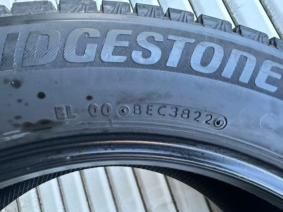 ブリヂストン VRX3 スタッドレスタイヤ 225/55R18 ×1本
