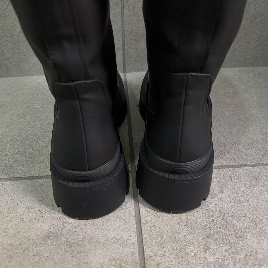 ZARA ラバーフラットロングブーツ 39