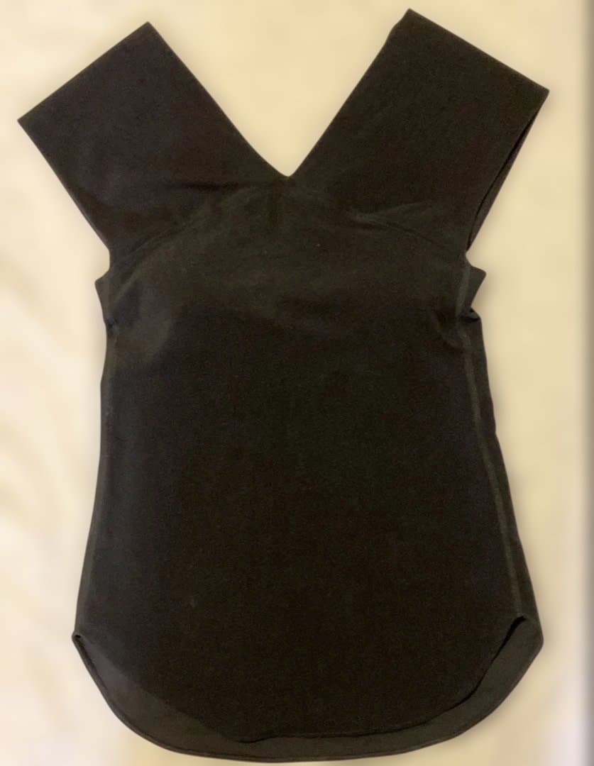 WE'RTHY 野沢和香　NEW V-NECK RIB TOP(cupin)