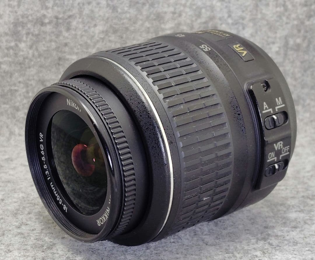 Nikon D200 標準ズームレンズ付　シャッター回数約4600回 CCD機