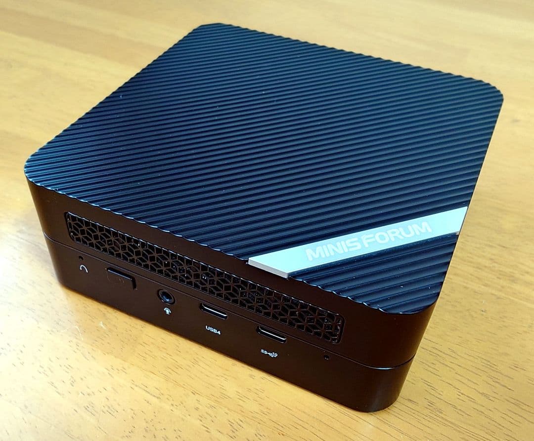 ミニPC MINISFORUM UM690 32G RAM/1012GB SSD