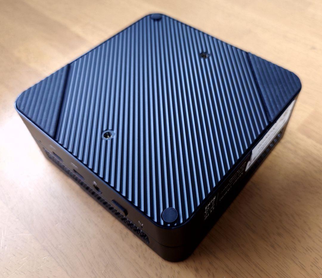 ミニPC MINISFORUM UM690 32G RAM/1012GB SSD