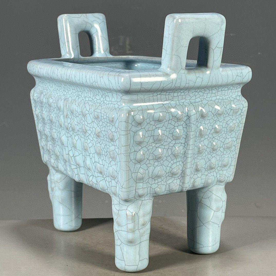 宋汝窯天青釉四足鼎  香炉   装飾品 現代工芸品 美術品 置物