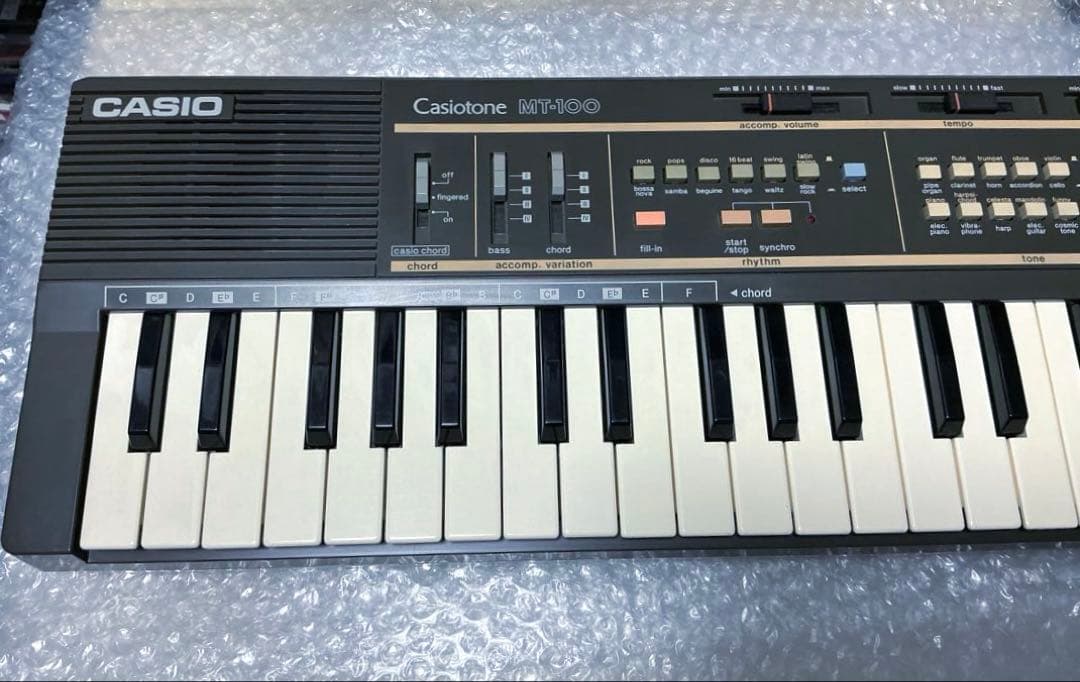 Casio MT-100☆ビンテージシンセサイザー☆セミアナログ式シンセサイザー