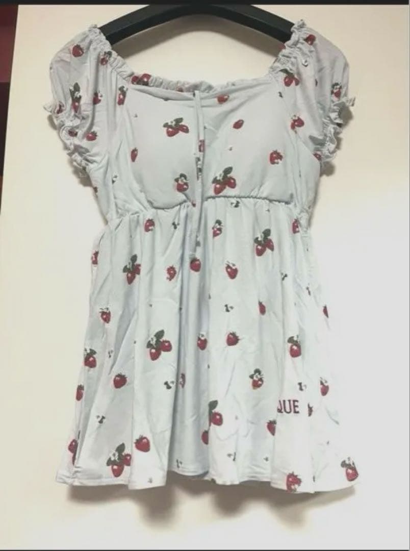 いちご柄カップインフリルプルオーバー＋いちご柄ショートパンツ セット