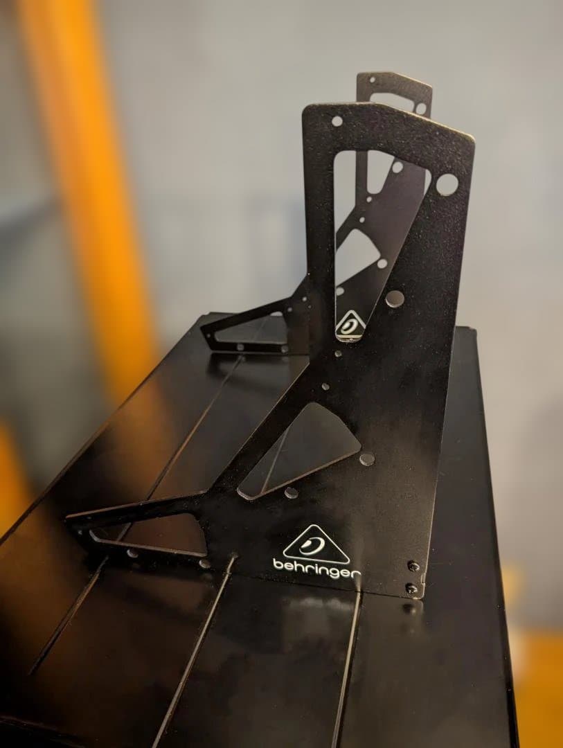 behringer EURORACK STAND (3-TIER)　ユーロラック