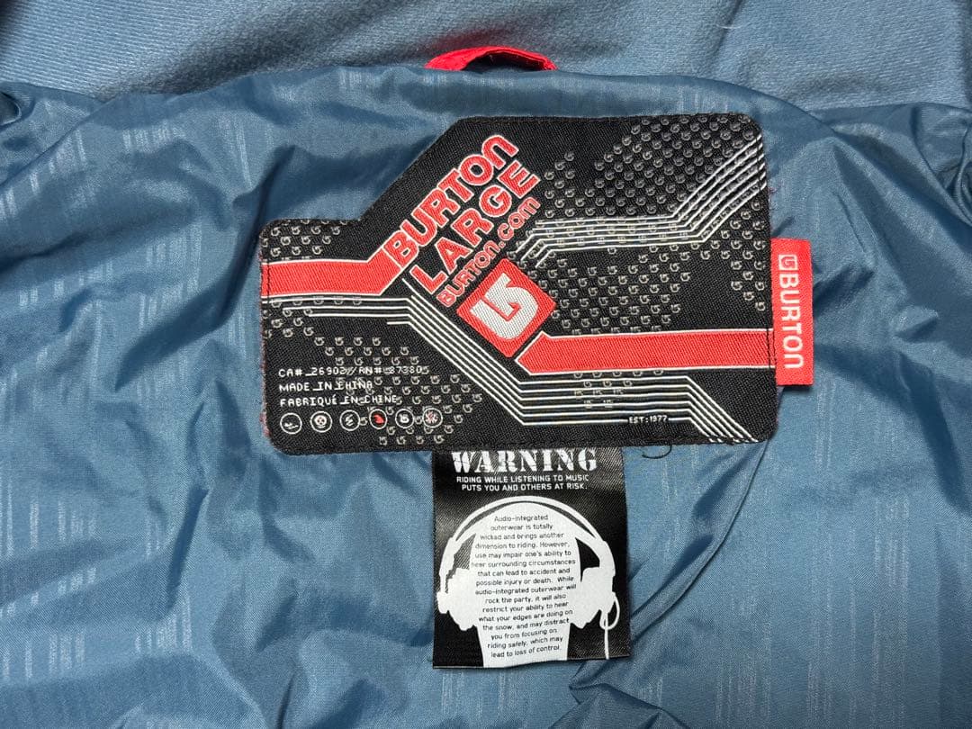 Burtonスノーボードウエア　ダウン