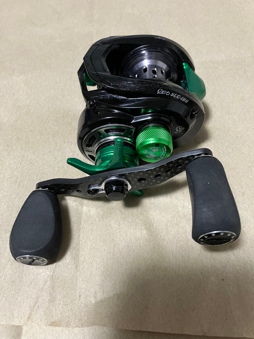 アブガルシア　REVO SLC-IB8 左巻き　グリーン
