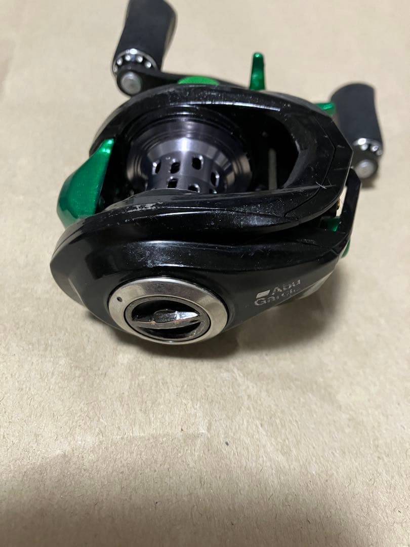 アブガルシア　REVO SLC-IB8 左巻き　グリーン