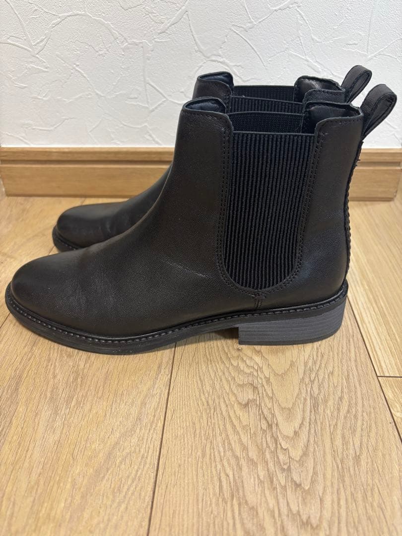 今月末まで出品 クラークスClarks ブラックレザー サイドゴアブーツ25cm