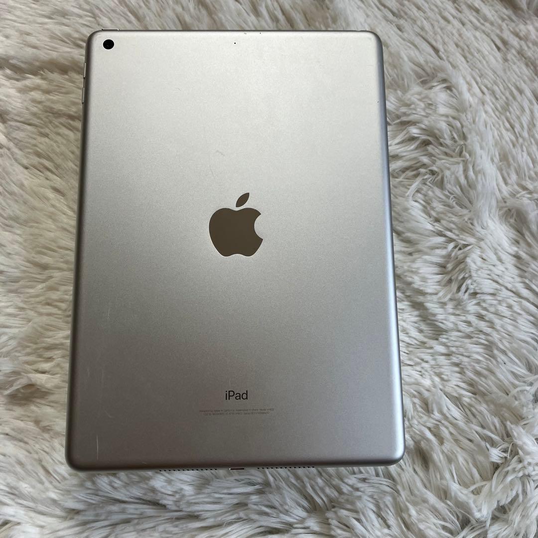 【早い者勝ち】iPad 第5世代 32GB 【すぐ発送】【付属品】