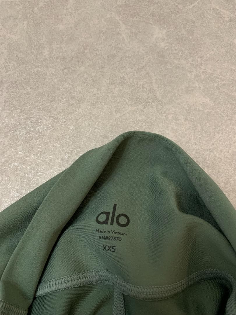 alo YOGA ハイウエスト レギンス
