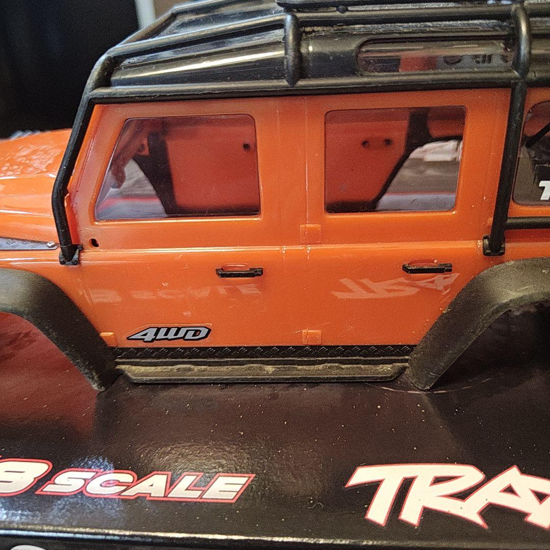 TRAXXAS　TRX4M ディフェンダー　たーたたーた