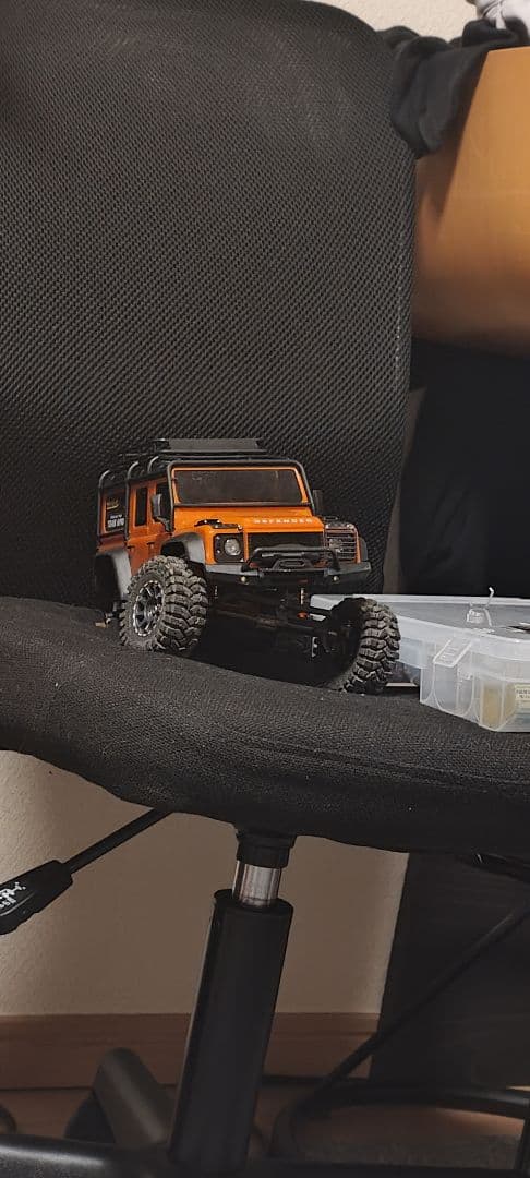 TRAXXAS　TRX4M ディフェンダー　たーたたーた