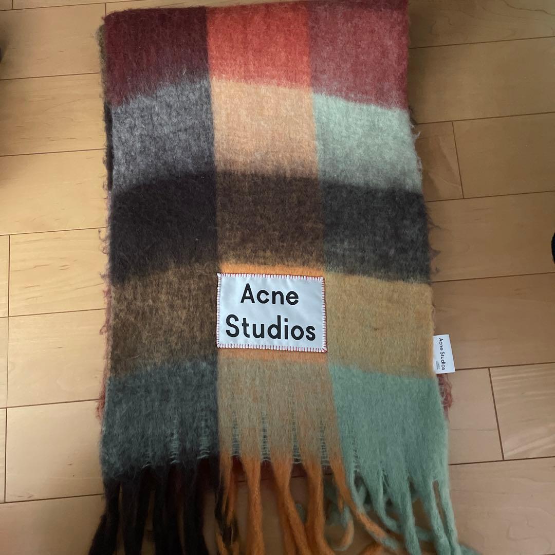 Acne Studiosマフラー